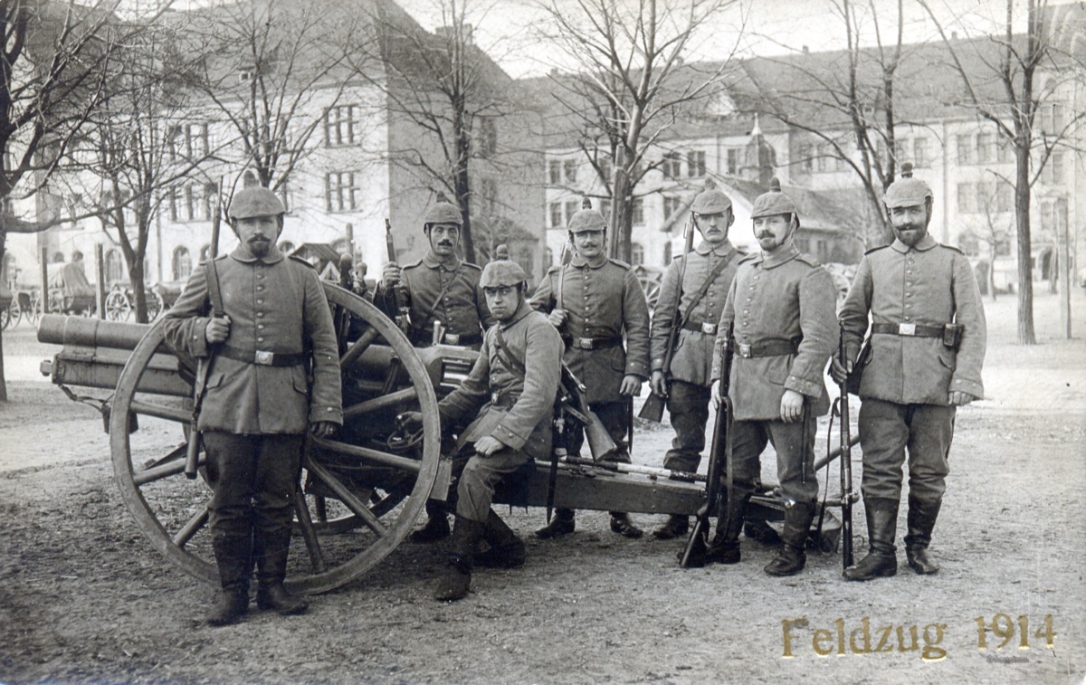 7.7cm Feldkanone 96 n.A. with crew
